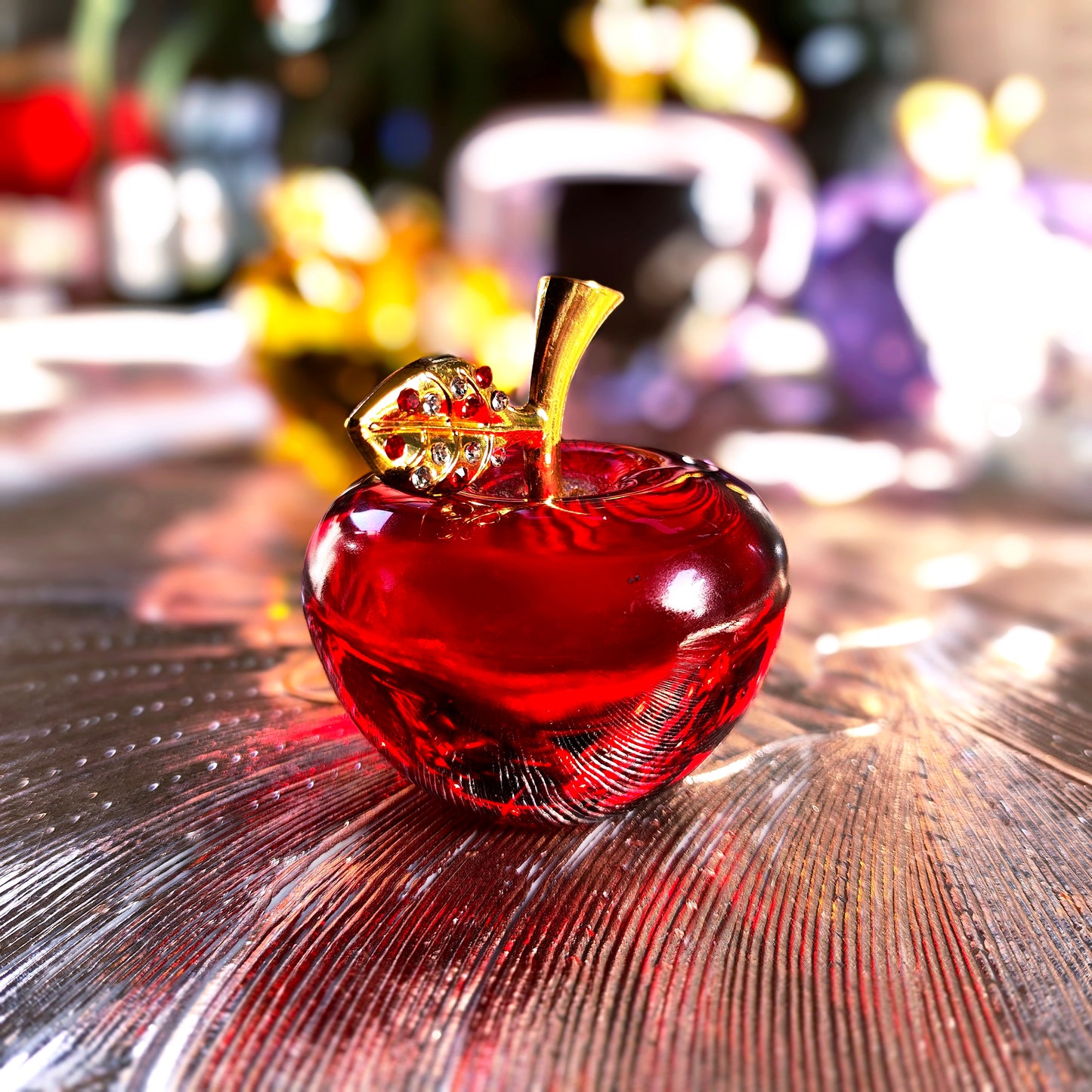 The Oracle Apple — Mystical Crystal Ornament