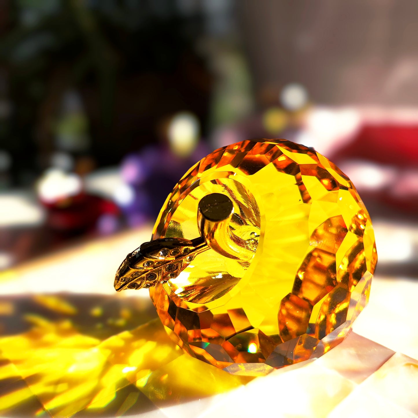 The Oracle Apple — Mystical Crystal Ornament
