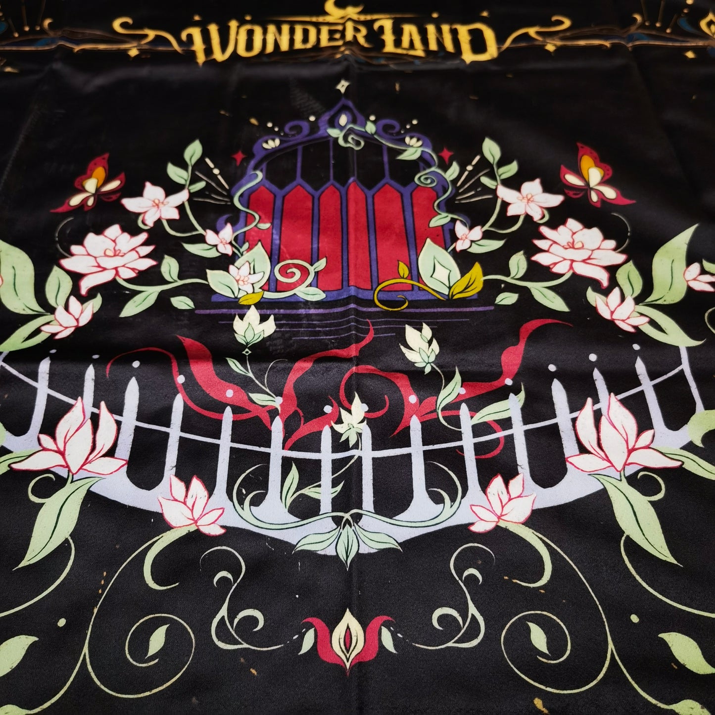 Wonderland -- Garden Reading Cloth